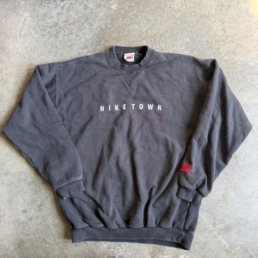 Vintage RARE 80s 90s Nike Niketown Chicago Crewneck Sweatshirt Mens S (20x25)